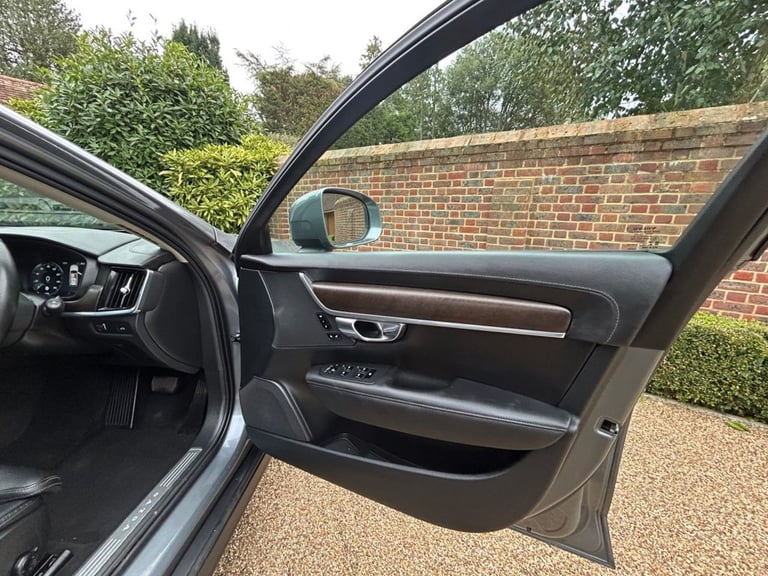 2020 Volvo V90 2.0 T5 Plus Estate 5dr Petrol Auto AWD Euro 6 (s/s) (250 ps) Estate Petrol Automatic