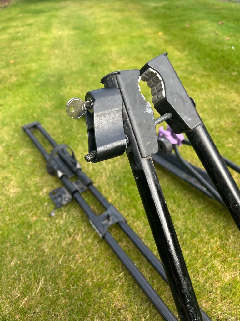 Thule car roof bike rack