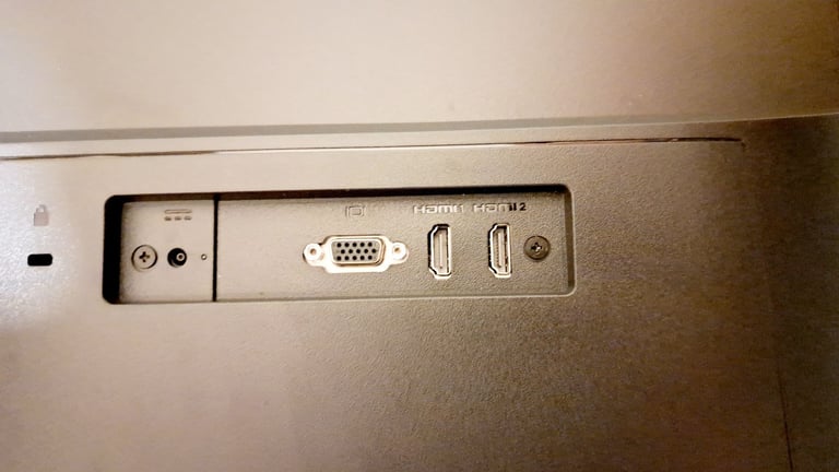 HP M32F 31.5" Full HD Display 