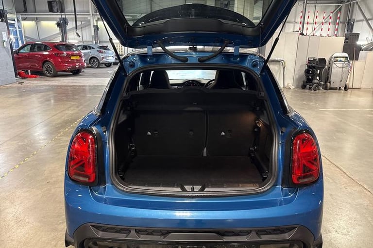 2022 MINI Hatch 1.5 Cooper Sport 5dr Auto HATCHBACK PETROL Automatic