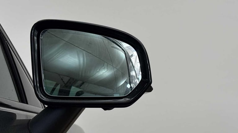 2025 Volvo V60 2.0 T8 [455] PHEV Ultra Dark 5dr AWD Auto ESTATE PETROL/ELECTRIC Automatic