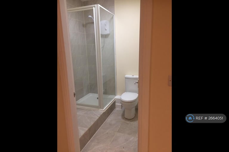 2 bedroom flat in The Lofts, Macclesfield, SK11 (2 bed) (#2664051)