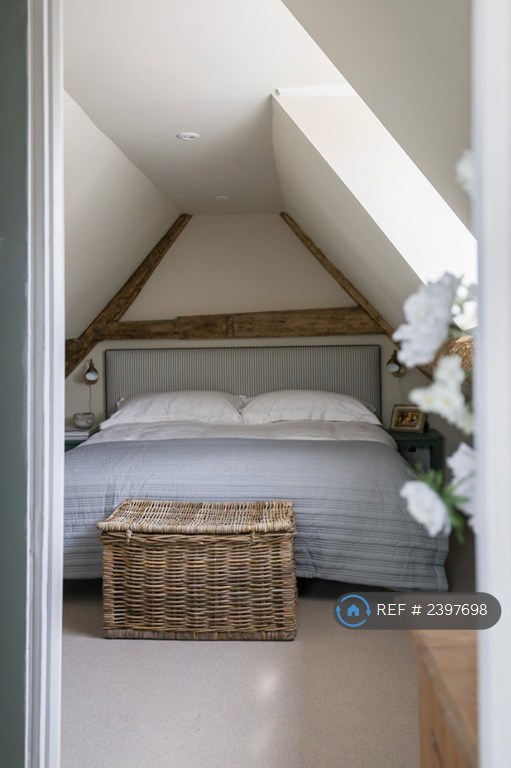 3 bedroom flat in High Street, Harpenden, AL5 (3 bed) (#2397698)