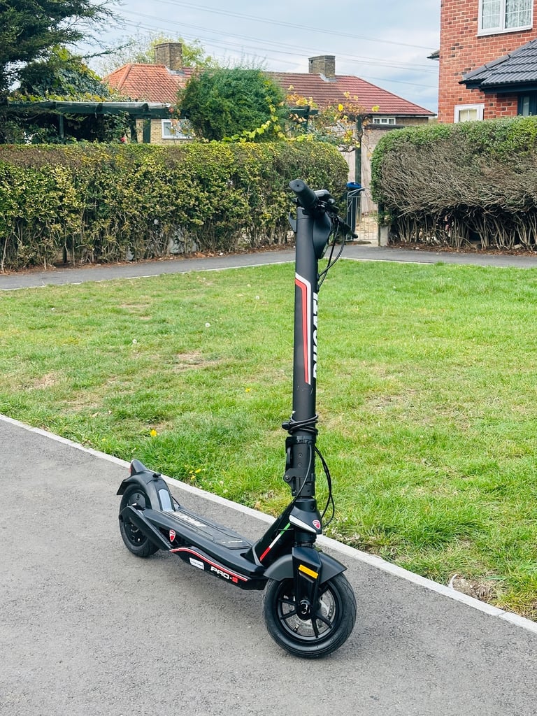 E-scooter Ducati Pro III