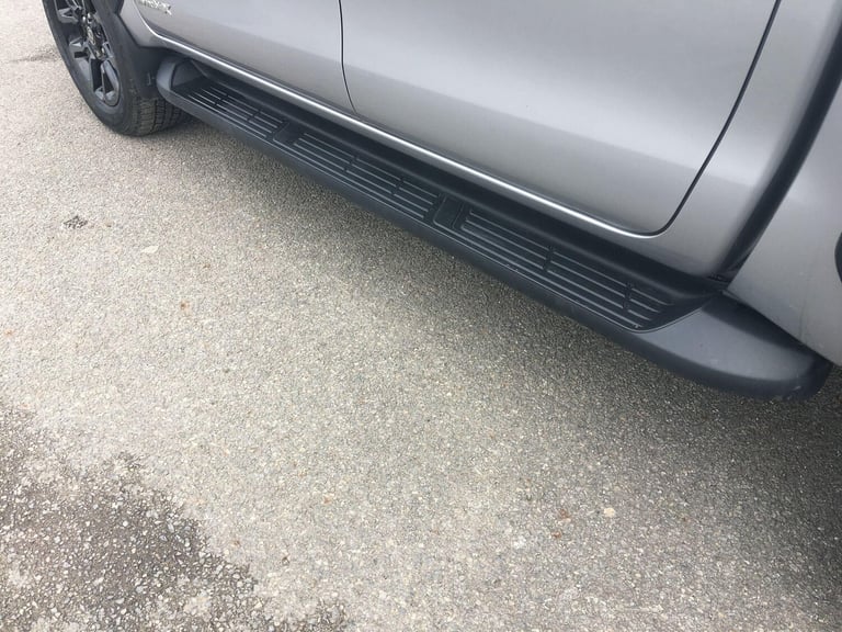 2023 Toyota Hilux 2.8 D-4D Invincible X Pickup Double Cab 4dr Diesel Auto 4WD Euro 6 (s/s) (2 Die...