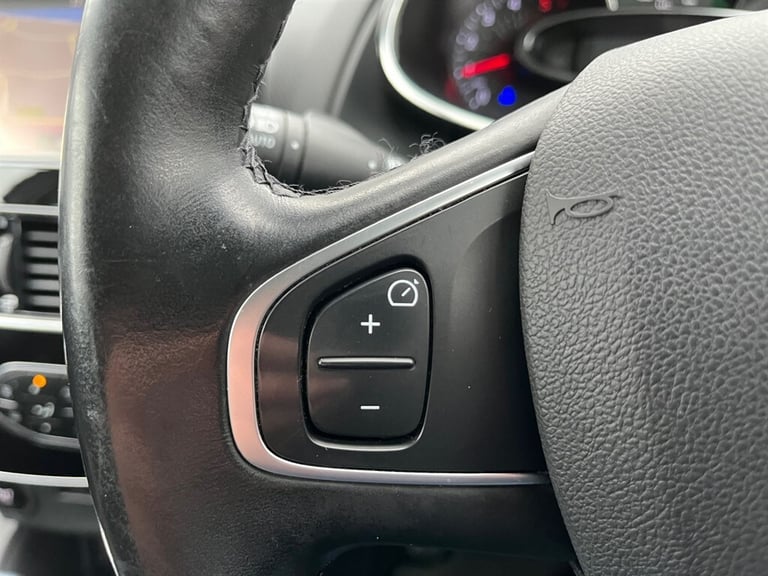 2017 Renault Clio 1.5 dCi 90 Dynamique S Nav 5dr Auto HATCHBACK DIESEL Automatic