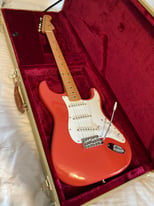 2011 Fender Classic Series 50’s Stratocaster Guitar & Hardcase