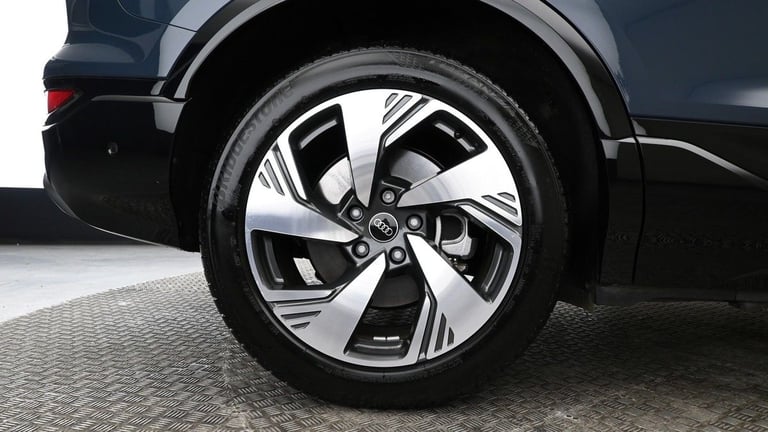 2024 Audi Q6 e-tron 100kWh S line SUV 5dr Electric Auto quattro (388 ps) SUV Electric Automatic