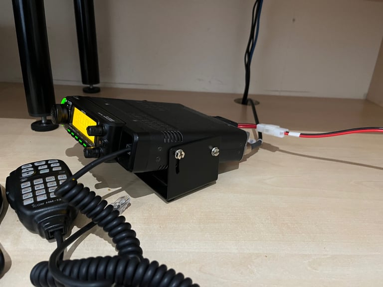 Icom ID-E880 2m/70cm FM transceiver 