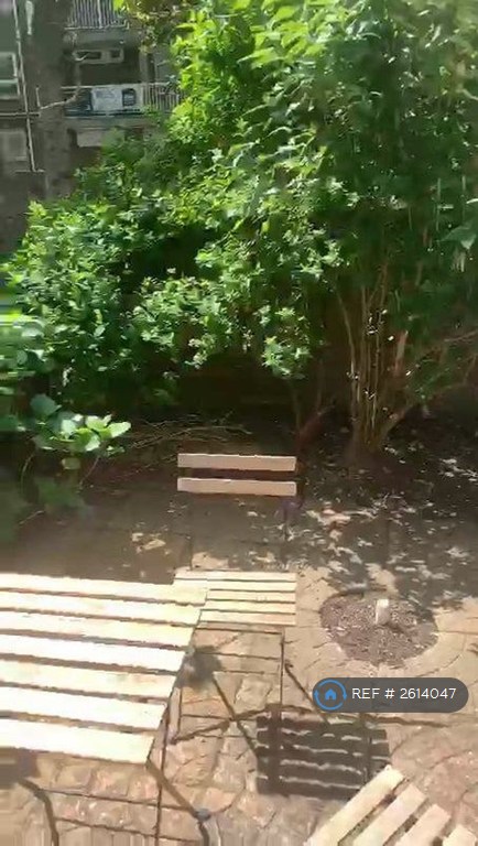 1 bedroom in Saracen Street, London, E14 (#2614047)