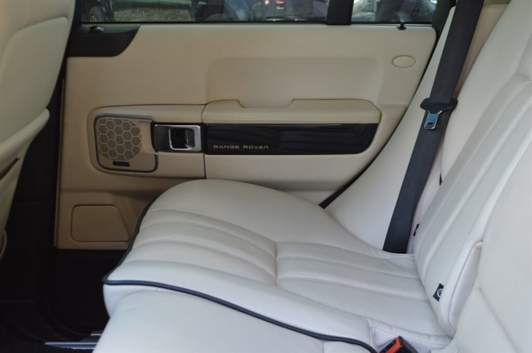 2012 Land Rover Range Rover 4.4 TDV8 Westminster 4dr Auto ESTATE DIESEL Automatic