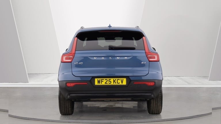 2025 Volvo XC40 B4 (P) Ultra Dark (Sunroof, Pilot Assist, 21' Alloys, BLIS) ESTATE Petrol/Electri...