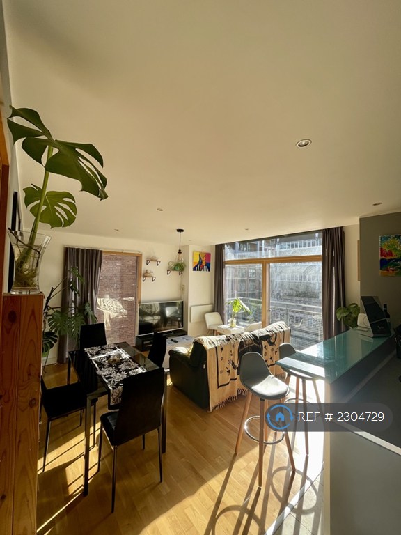 2 bedroom flat in Church Street, Manchester, M4 (2 bed) (#2304729)