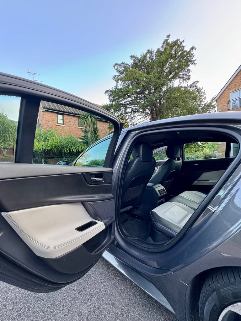 Jaguar XE R-Sport 2.0 Diesel Automatic