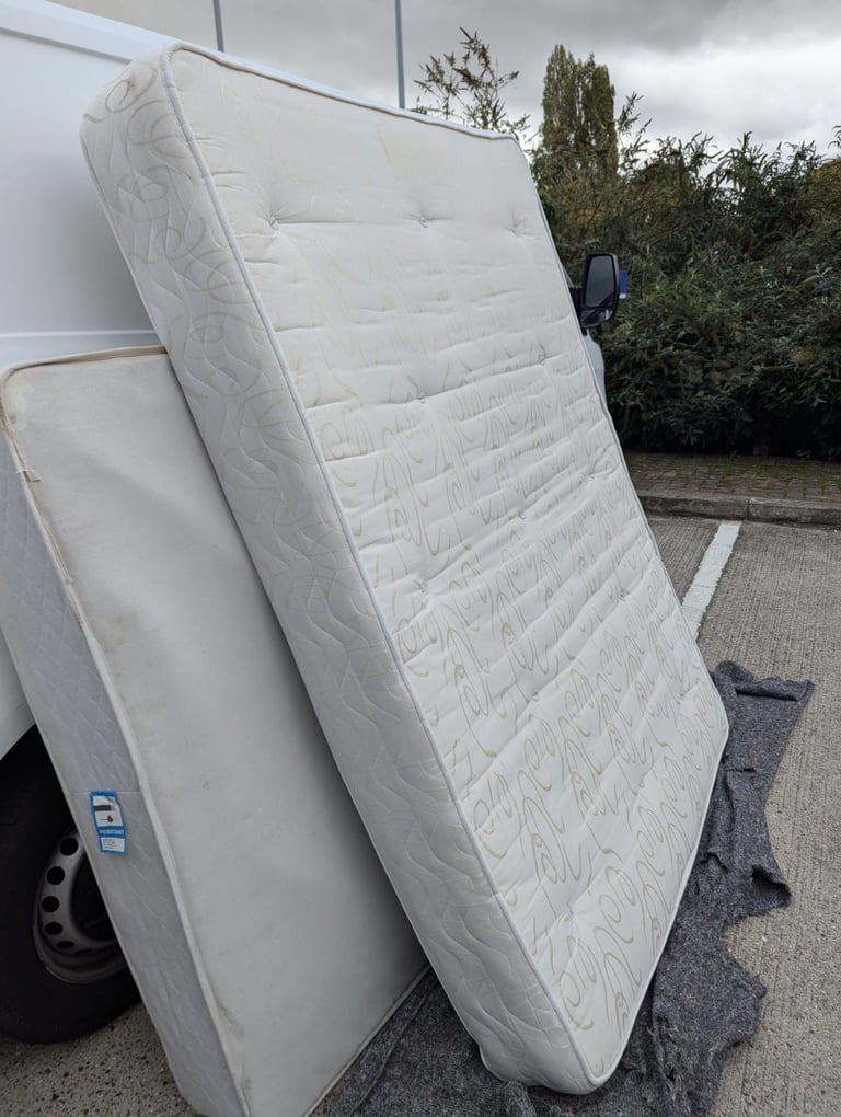 Bed double bed Divan Bed FREE Delivery