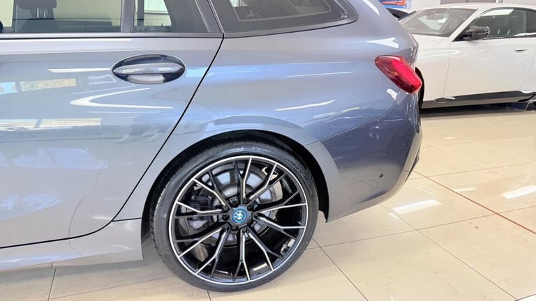 2022 BMW 3 Series 2.0 330e 12kWh SE Pro Touring Auto Euro 6 (s/s) 5dr Estate PETROL/ELECTRIC Auto...