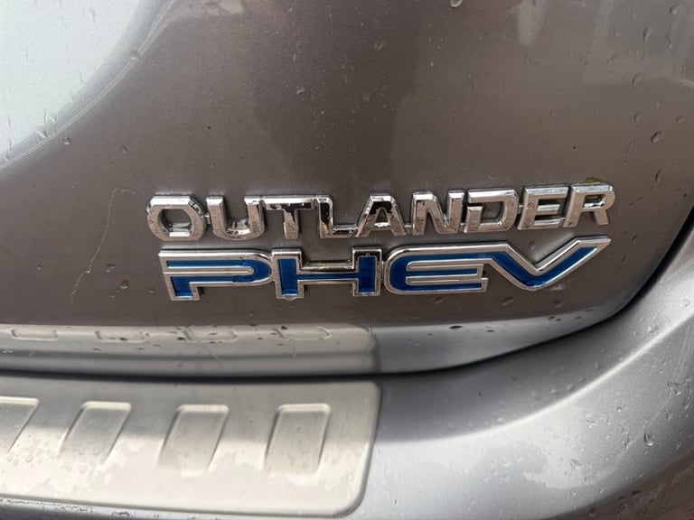 2018 Mitsubishi Outlander 2.0h 12kWh 4h SUV 5dr Petrol Plug-in Hybrid CVT 4WD Euro 6 (s/s) (200 p...