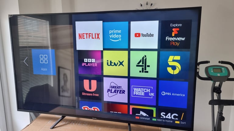 HISENSE 65 INCH SMART 4K UHD HDR LED TV WITH WIFI, FREEVIEW & FREESAT HD 