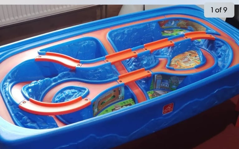 Hot wheels table kids toy free