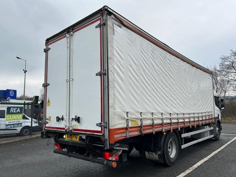 2018 Scania P250 Sleepercab with 27 1/2 Ft Curtainside Body