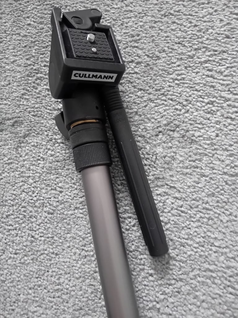 Cullman table clamp for binoculars, spotting scopes