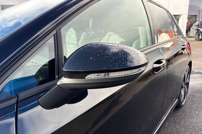 2024 Volkswagen Golf 1.5 eTSI 150 R-Line 5dr DSG Ã¢Â­ÂSunroof, Winter Pack, 18 Bergamo Alloys Ã ...