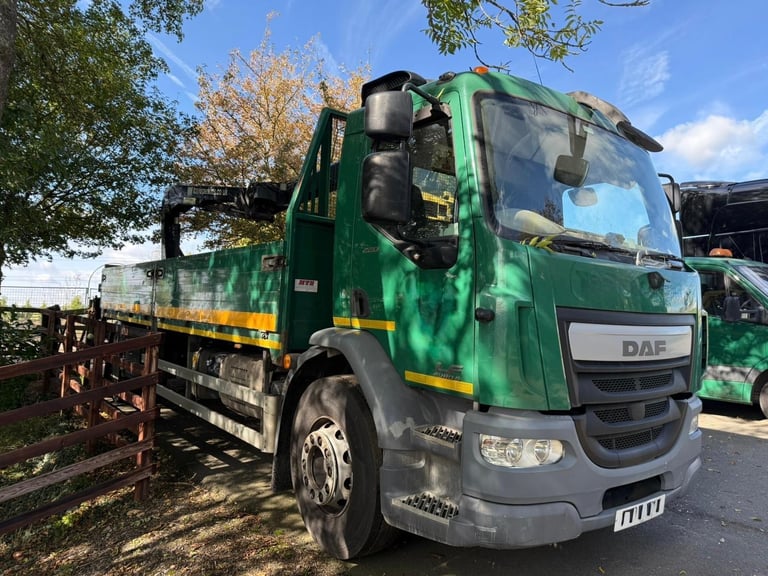 2015 DAF LF 55.220 DROPSIDE EURO 6 WITH HMF 1210 CRANE 
