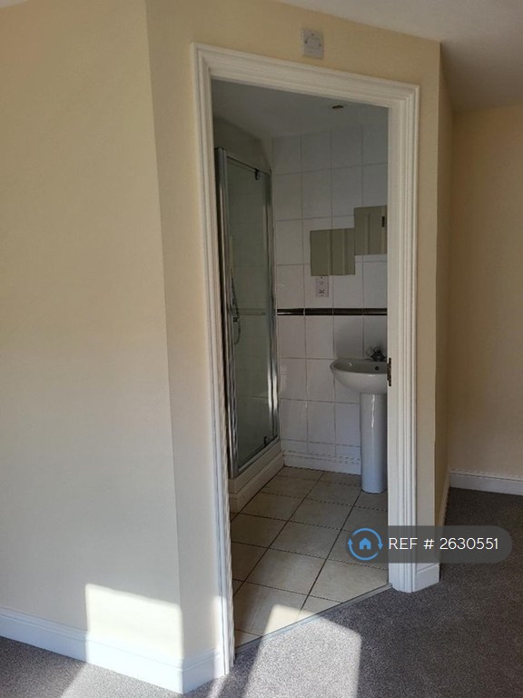 2 bedroom flat in Gainsborough Court, Sudbury, CO10 (2 bed) (#2630551)