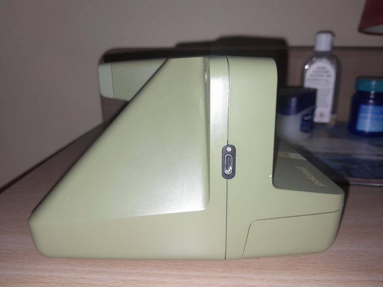 Polaroid Now+ Instant Camera forest green  (all acessories + box + 5 shots of film remaining)