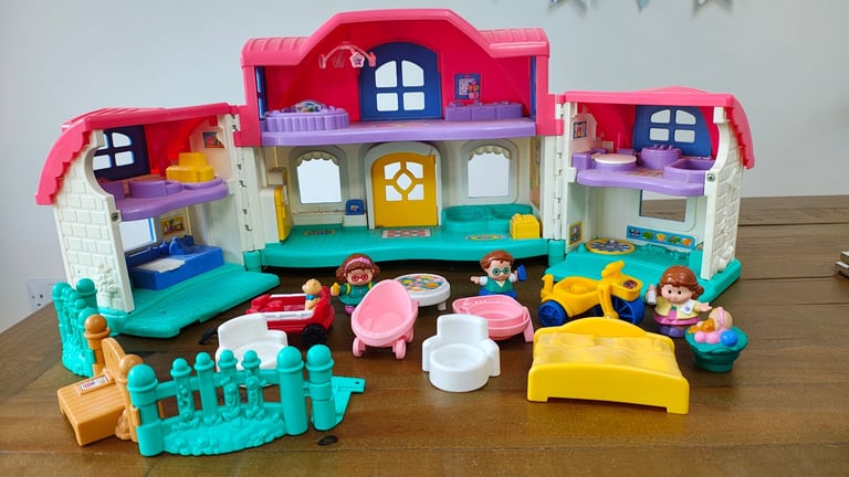 Fisher Price Little People Sweet Sounds House, Furniture and Family of Figures