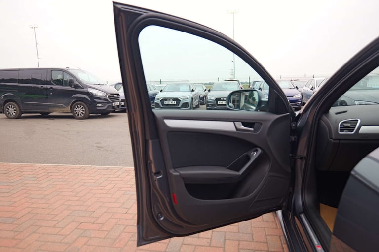 2014 Audi A4 2.0 A4 S Line TDI 4dr Saloon Diesel Manual