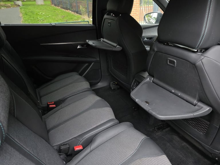2023 Peugeot 5008 1.2 MHEV Allure Premium + e-DSC Euro 6 (s/s) 5dr HATCHBACK Petrol/Electric Hybr...