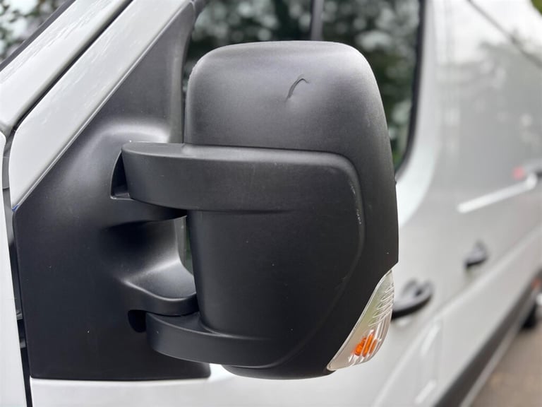 2021 Renault Master 2.3 dCi 35 Business+ FWD LWB Medium Roof Euro 6 4dr Panel Van Diesel Manual