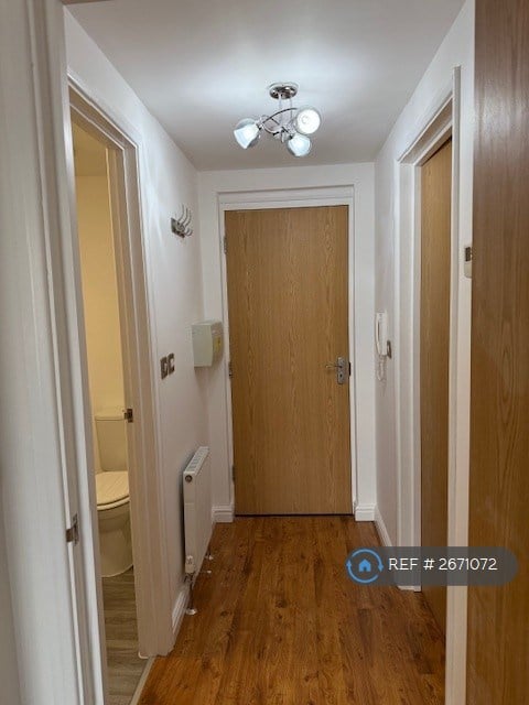 1 bedroom flat in Maidstone Road, Kent, ME4 (1 bed) (#2671072)