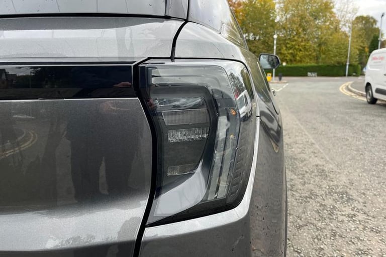 2024 Ford Explorer PREMIUM | Heads up Display | Panoramic Roof | Heated Seats/Wheel | Adaptive Es...