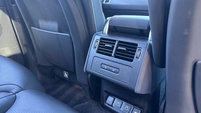 2021 Land Rover Discovery 3.0 D300 R-Dynamic HSE 5dr Auto Diesel Station Wagon Station Wagon Dies...