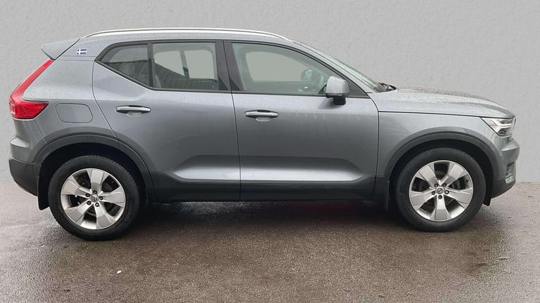  Volvo XC40 1.5 T3 Momentum 5dr Estate Petrol Manual