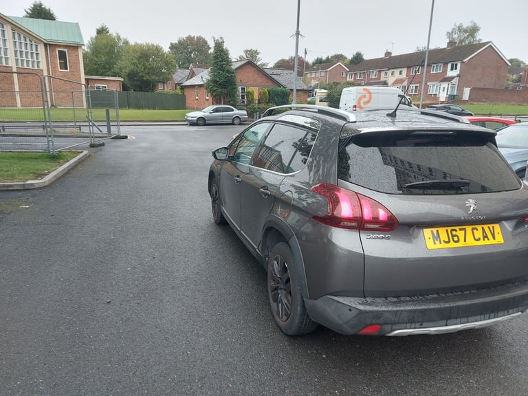 Peugeot, 2008, Hatchback, 2017, Manual, 1199 (cc), 5 doors