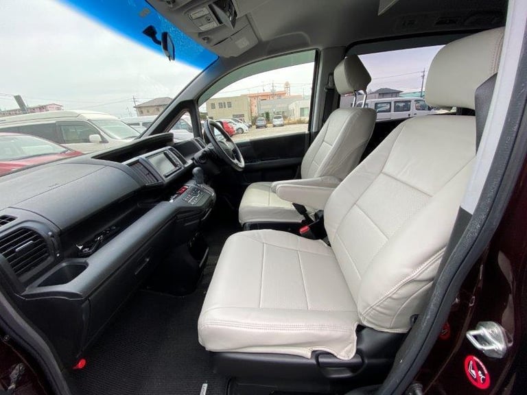 Honda Stepwagon/Alphard/Estima 2.0 Spada Z Auto 2.0 RK5 Auto 8 Seater MPV