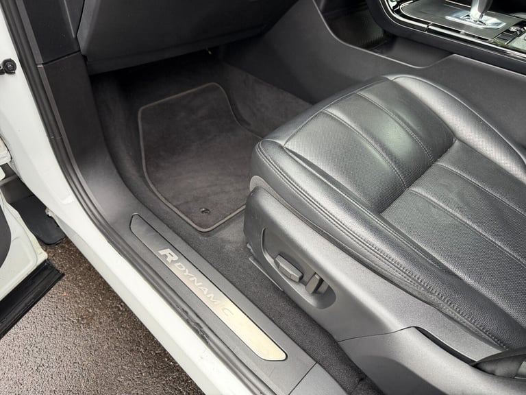 2020 Land Rover Range Rover Evoque 2.0 P200 R-Dynamic S 5dr Auto ESTATE PETROL Automatic