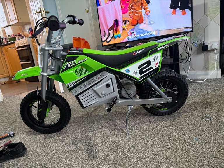 Electric razor McGrath dirt bike 