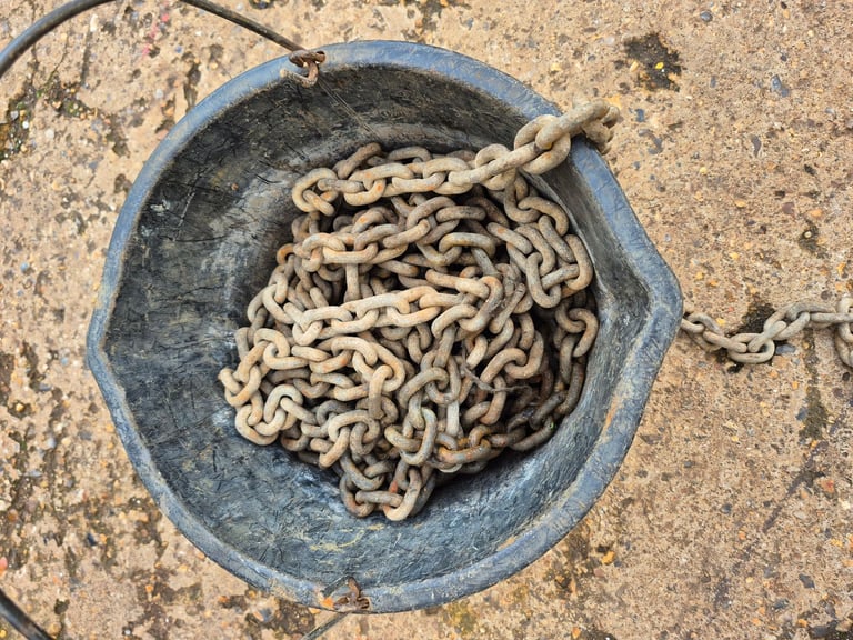 Forged anchor with 270ft of chain