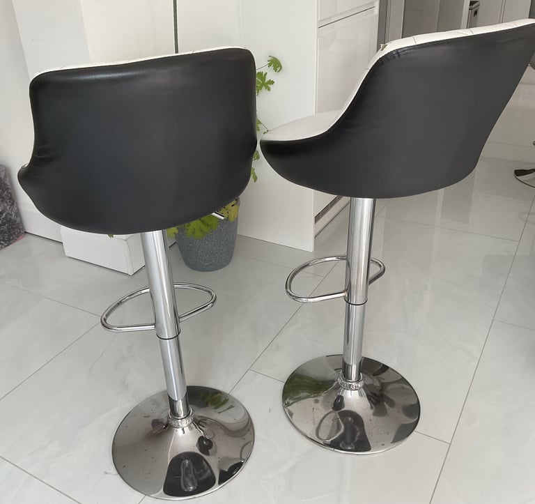 Breakfast bar stools £20 each. 