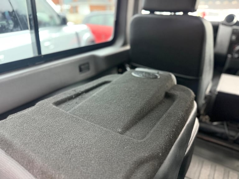 2025 Land Rover Defender 90 2.4 TDCi XS Station Wagon 4WD SWB Euro 4 3dr Diesel Manual