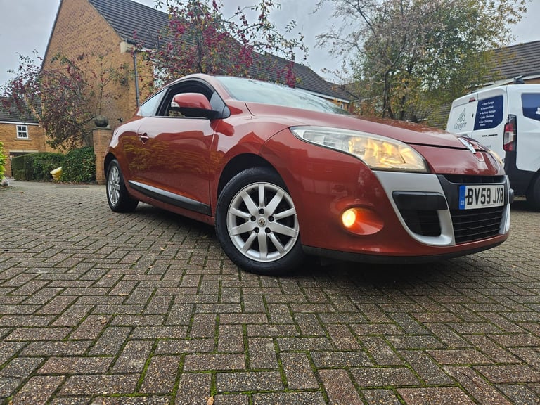 RENAULT MEGAN 1.6 PETROL COUPE 6 SPEED ULEZ COMPLIANT LOW MILES 