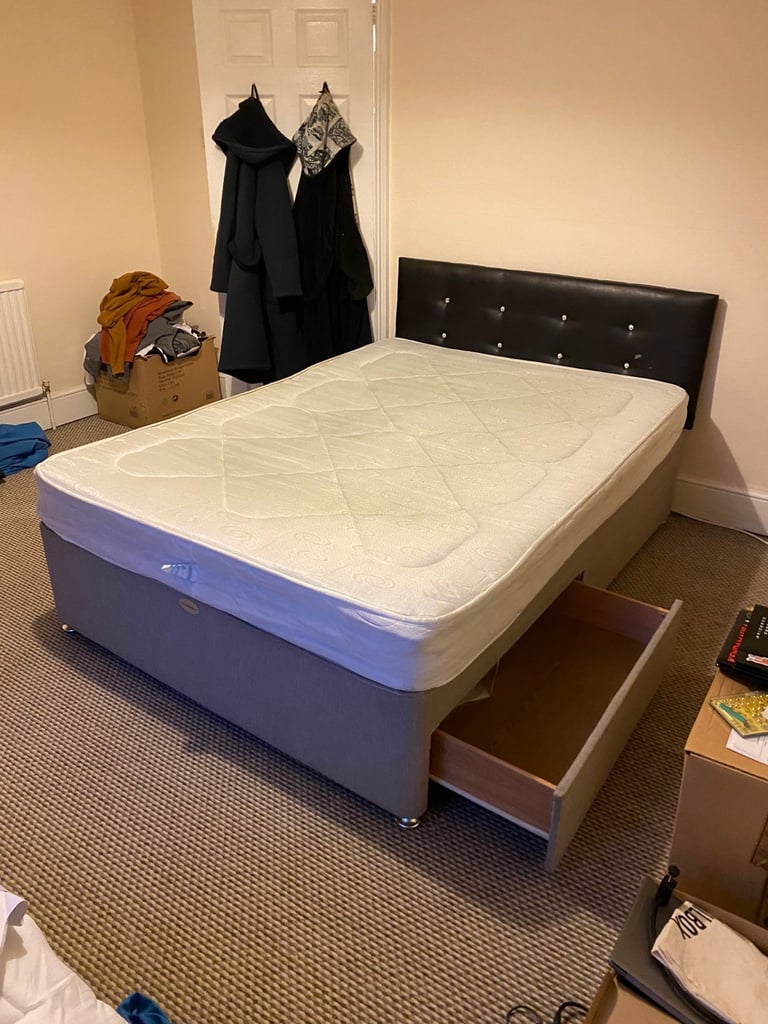 Double storage bed with mattress for £125(we can deliver)