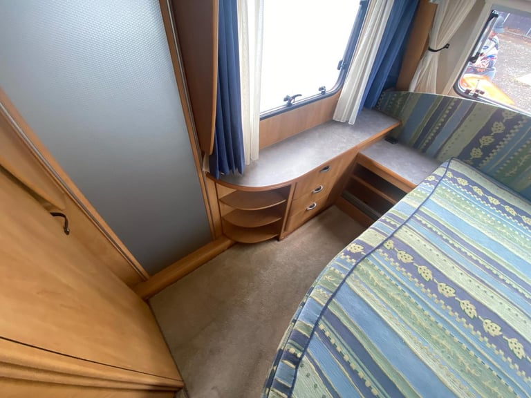 HYMER NOVA - 2001 - FIXED BED - 4 BERTH - BARGAIN BE QUICK 