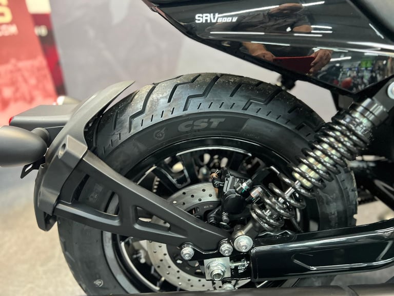 QJ MOTOR SRV 600V 2026 V4 CYLINDER CUSTOM TOP SPEC AND ONLY £5699