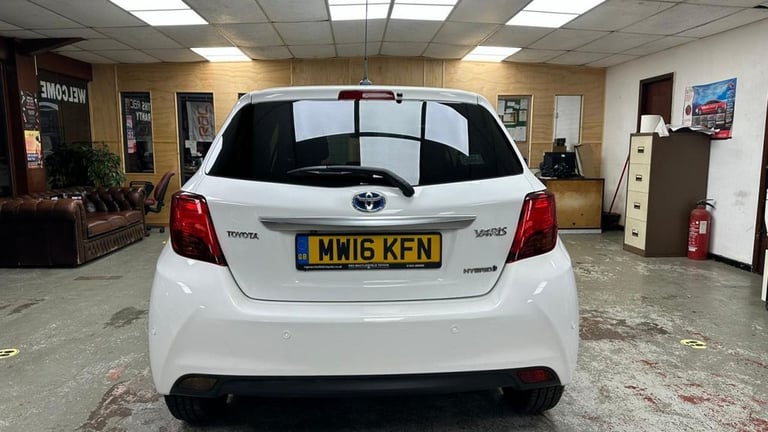2016 Toyota Yaris 1.5 Hybrid Icon 5dr CVT HATCHBACK PETROL/ELECTRIC Automatic