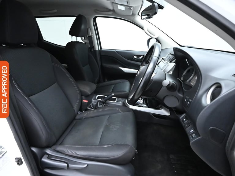 2020 Nissan Navara 2.3 dCi N-Connecta Pickup Double Cab 4dr Diesel Auto 4WD Euro 6 (190 ps) Pick ...